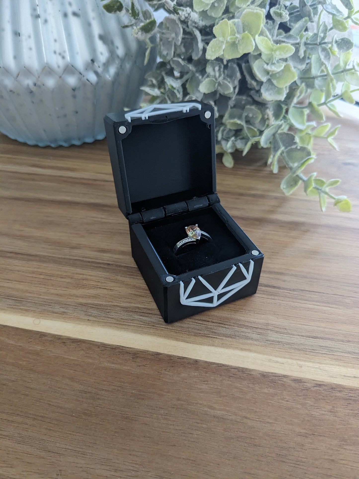 D20 Outline Ring Box (Proposal, Gift, Ring Bearer, ect) 20 sided dice